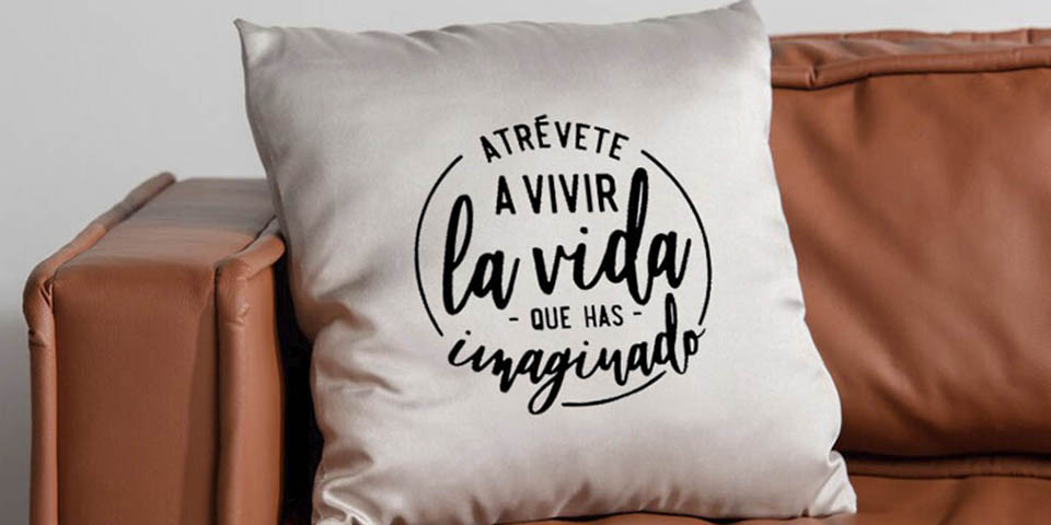 Almohadones con Frases Motivacionales: Inspiración y Comodidad para tu Hogar